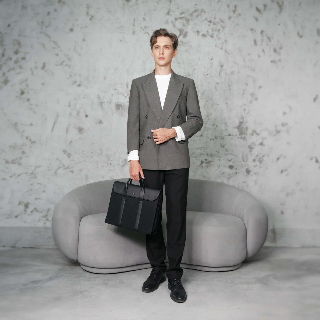Se7en Briefcase – sleek office bag for workaholics