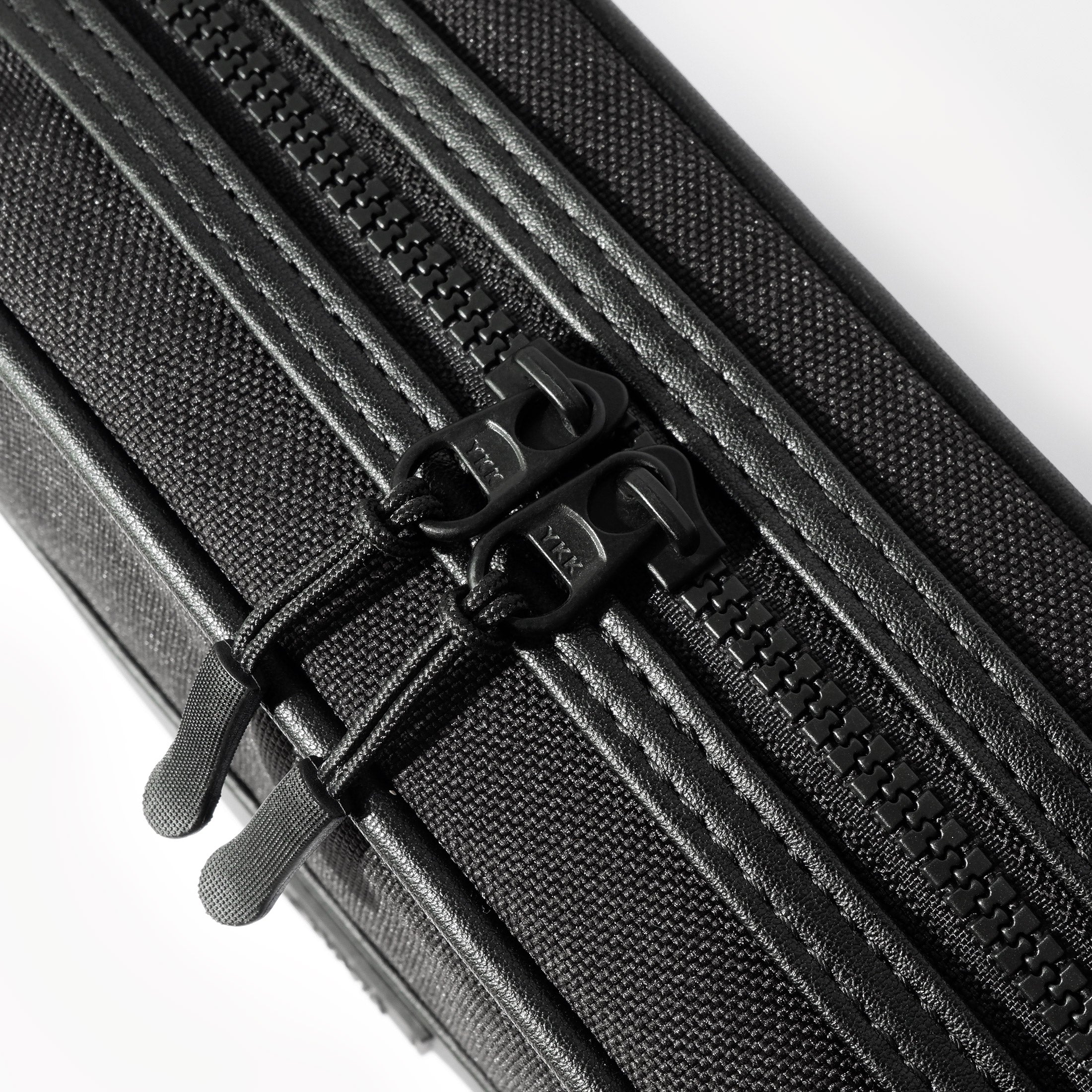 Cedric Shoulder Bag Unisex