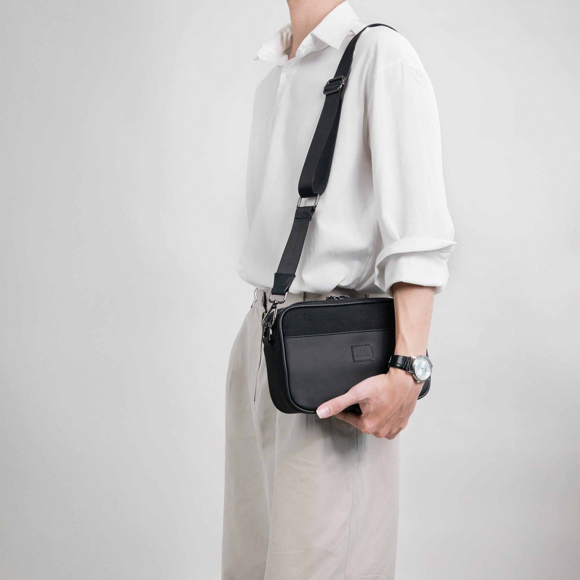 Cedric Shoulder Bag Unisex