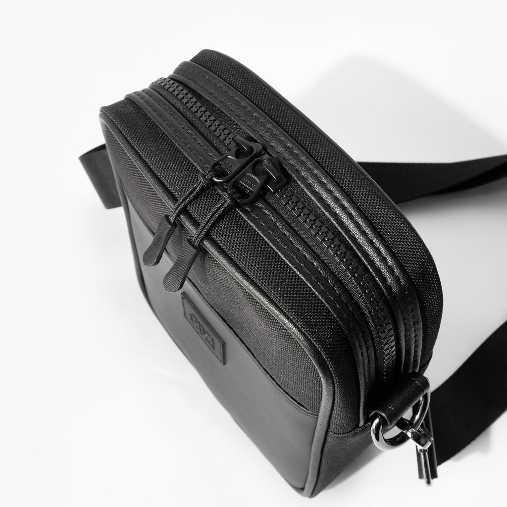 Draco Shoulder Bag Unisex