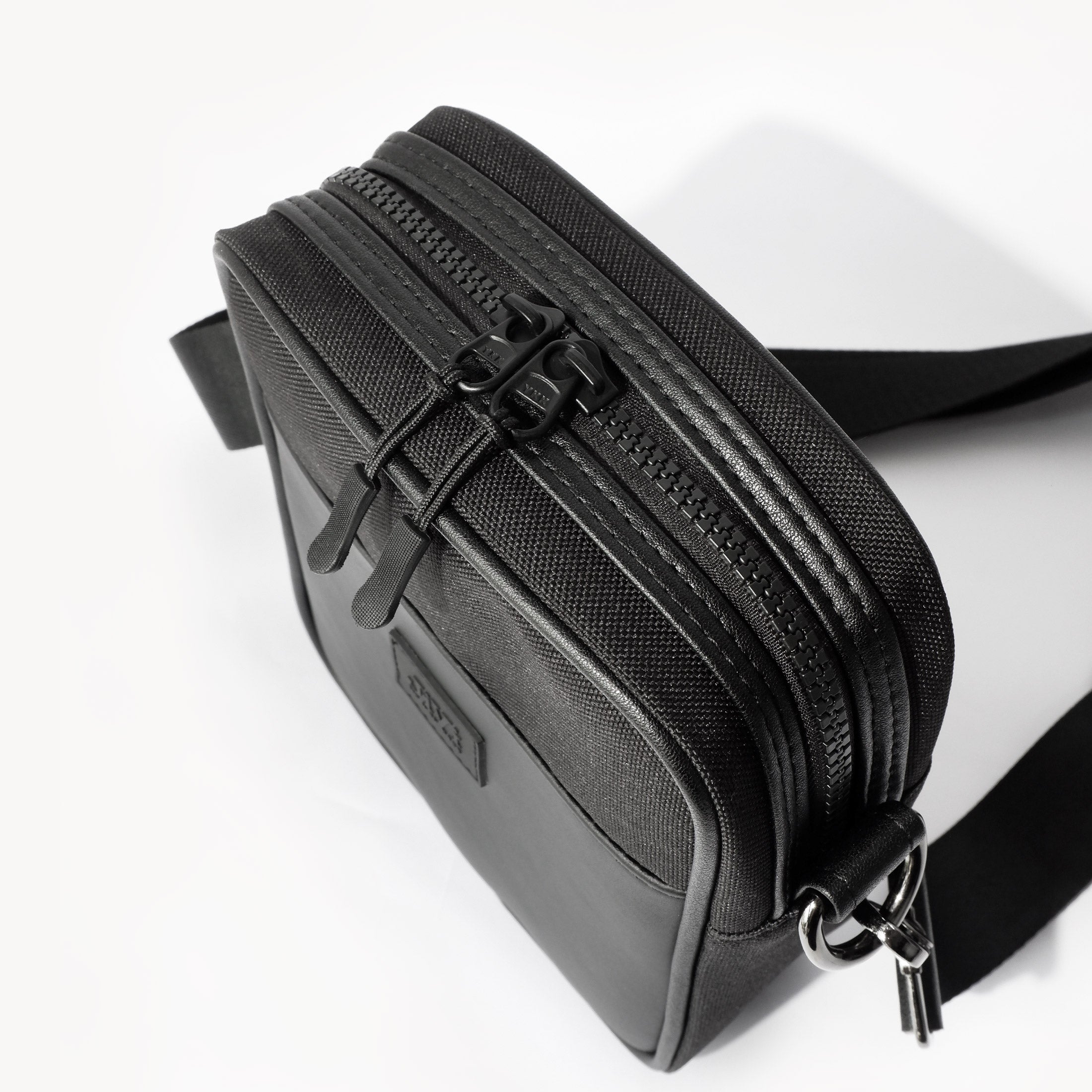 Draco Shoulder Bag Unisex