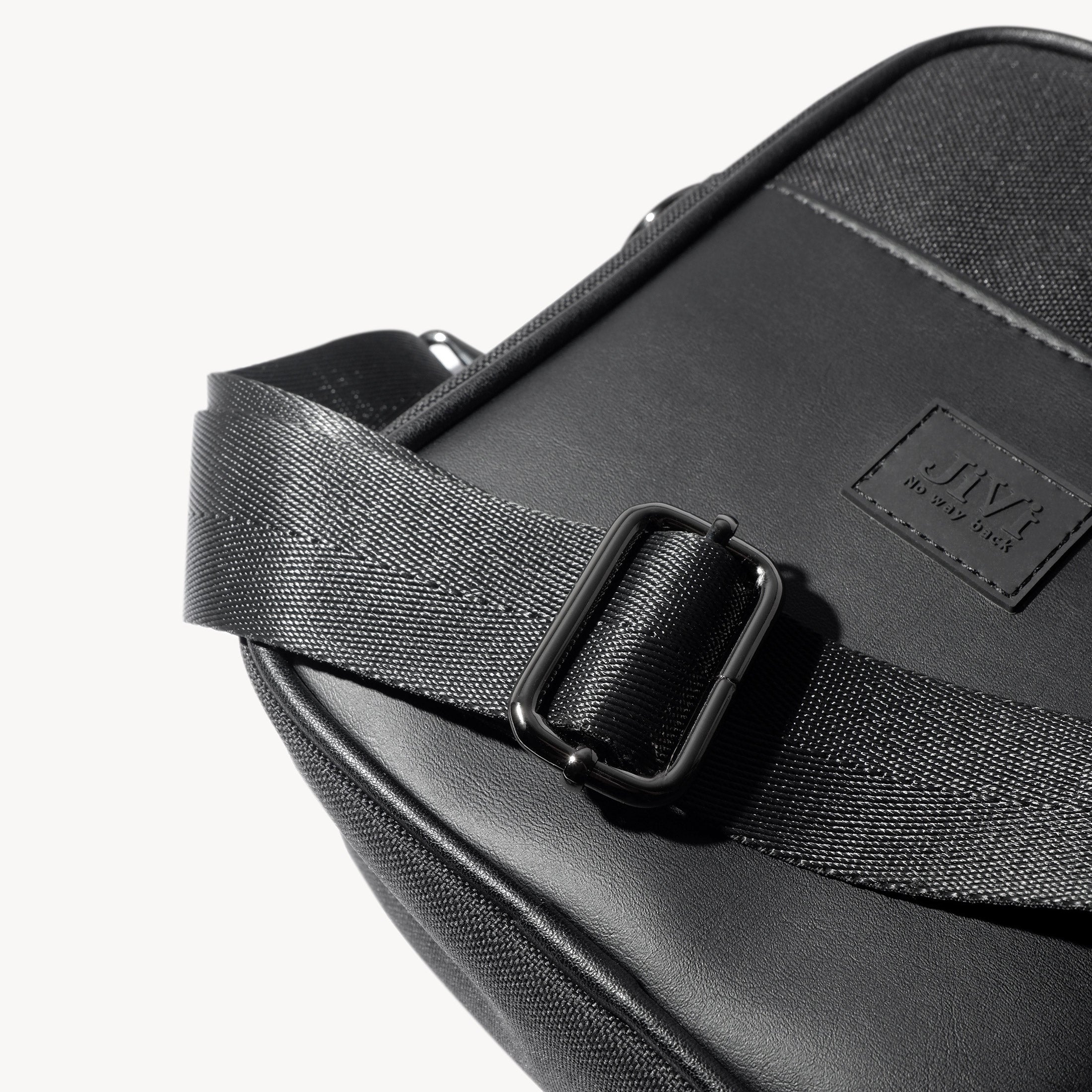 Draco Shoulder Bag Unisex