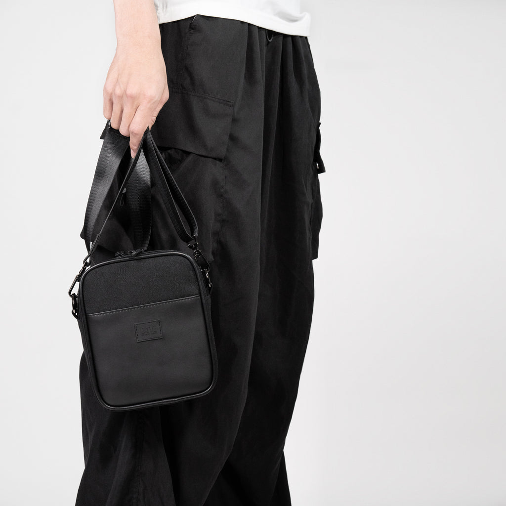 Draco Shoulder Bag Unisex